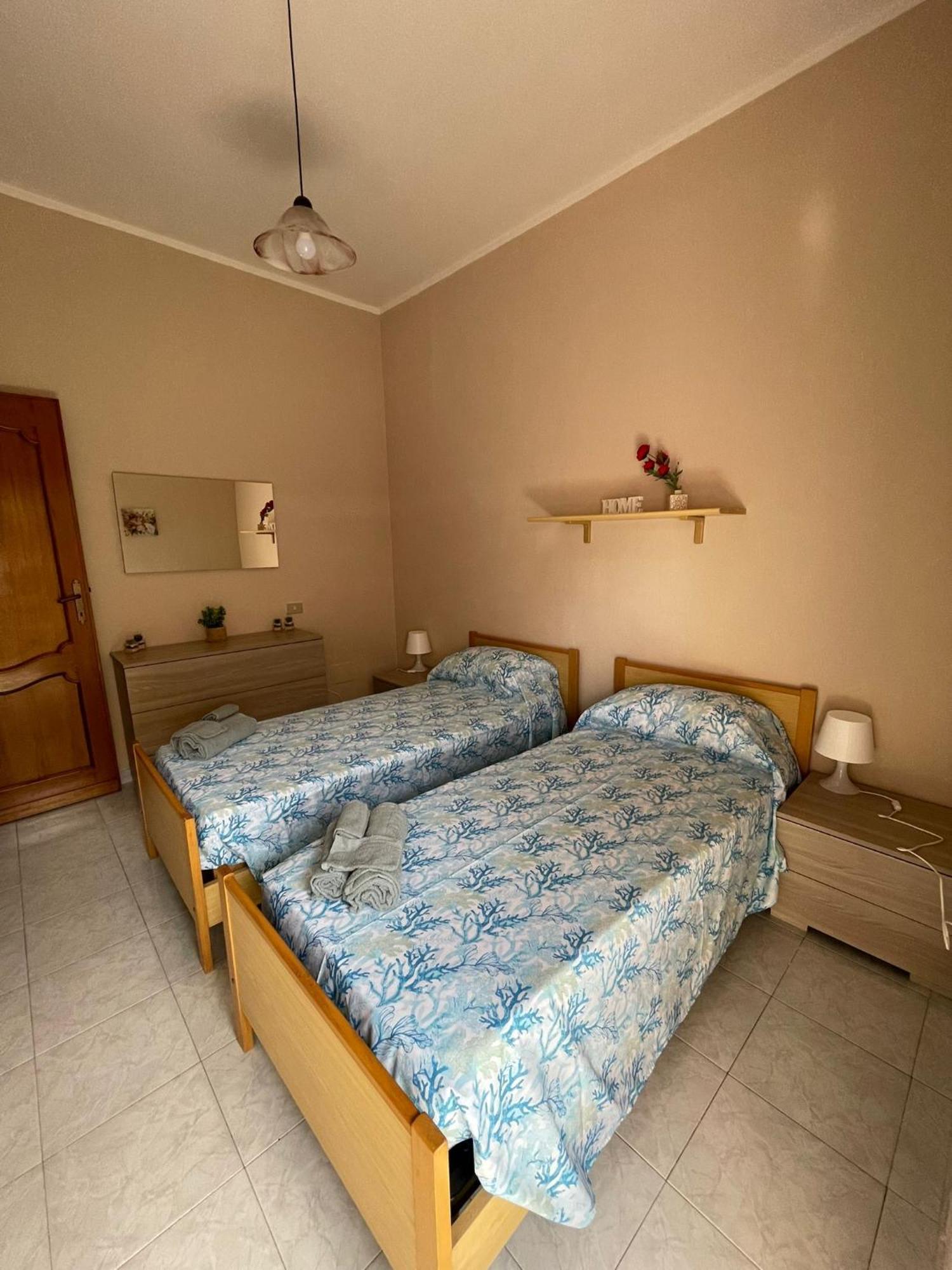 Casa Elena Apartment กาญารี ภายนอก รูปภาพ